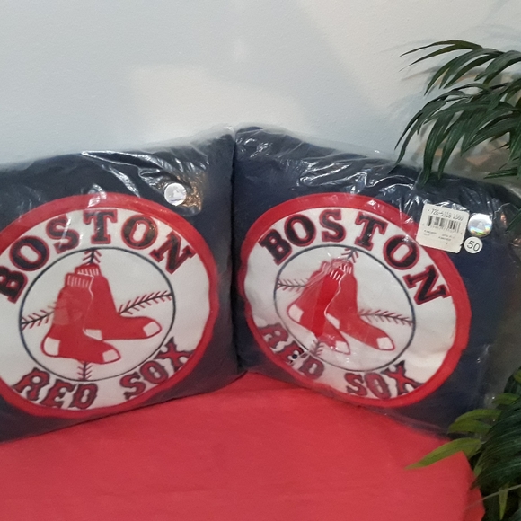 🤩🤩 BOSTON RED SOX NEW PAR OF CUSHIONS - Picture 3 of 8